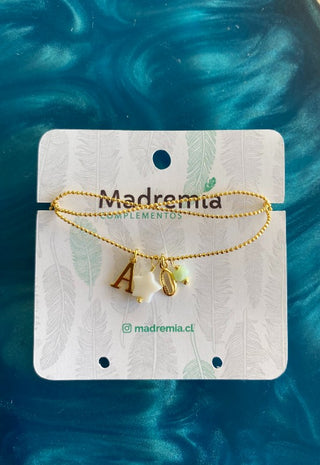 Collar Dijes y Letra