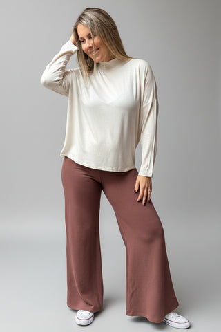 Polera Tokio Crudo Maternal Over Size con Cuello Alto