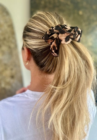 Maxi - Colet (Scrunchie) Animal Oscuro - Madremia