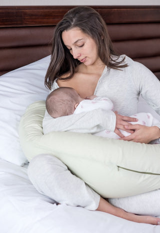 Cojín Kissenbag Maternal/Lactancia Estrellas Rosadas